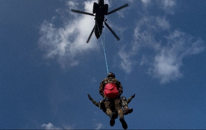 1º Esquadrão de Helicópteros de Emprego Geral do Norte Realiza voo pioneiro da Manobra McGuire