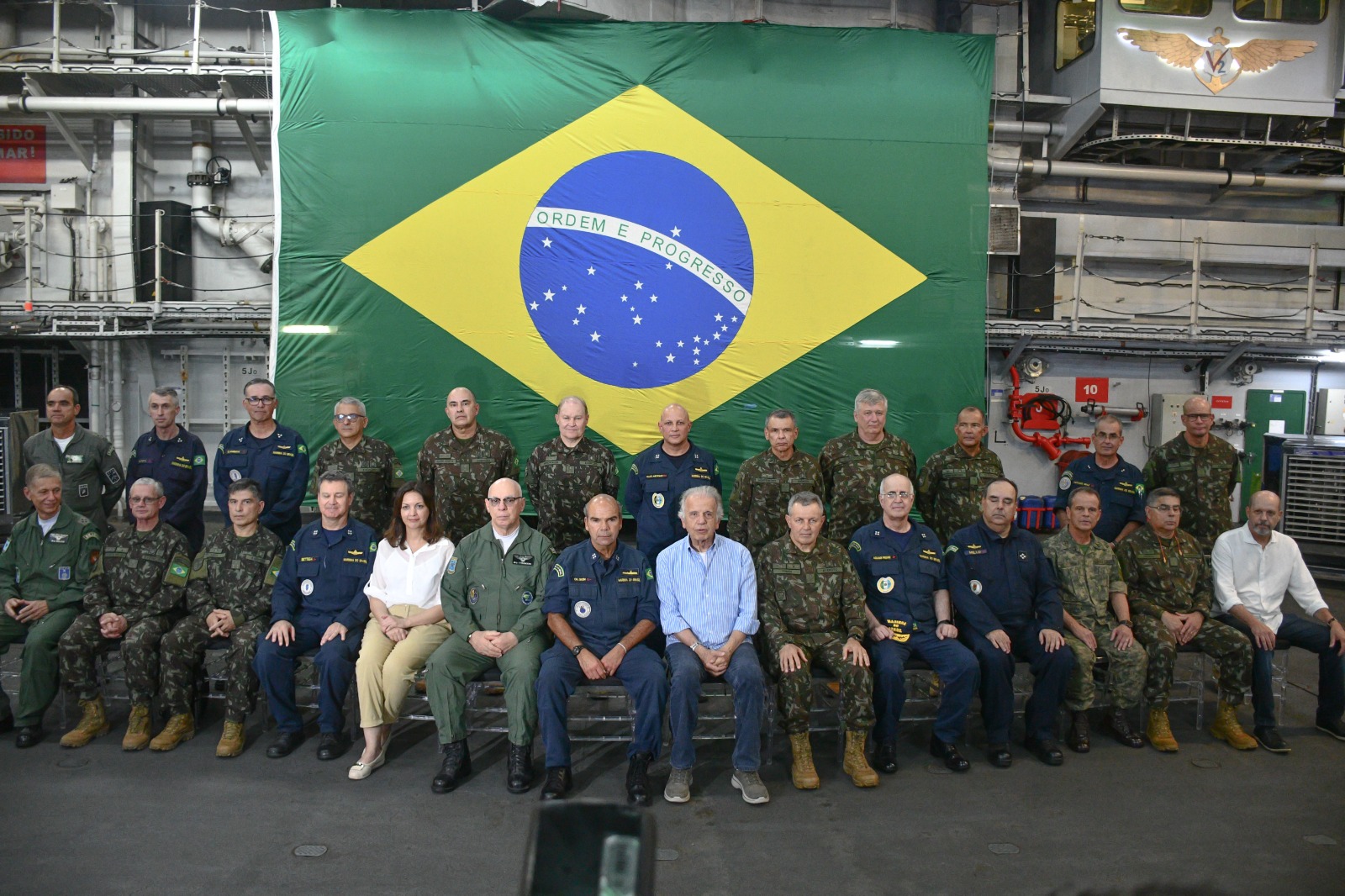 Comandante do Exército visita o NAM com Ministro da Defesa, em Belém