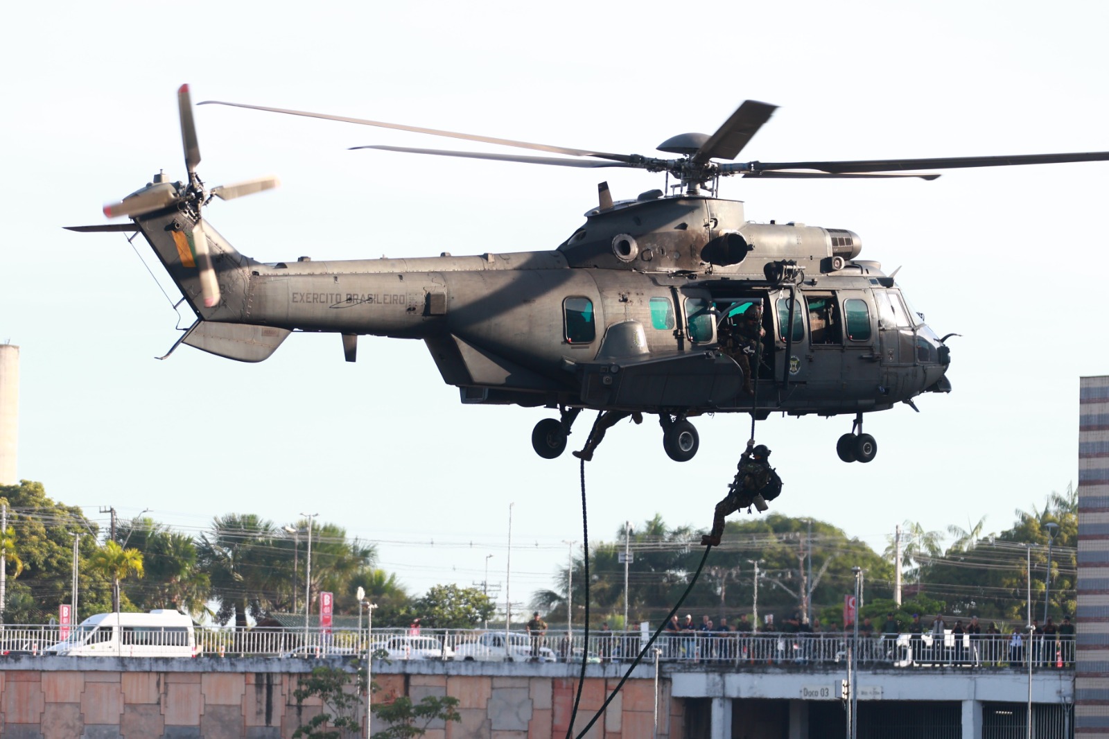 Transporte de tropas, logística e sobrevoos estratégicos: a Aviação do Exército Brasileiro na COP 30